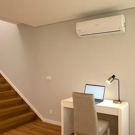 Joy, Moderna E Sofisticada *